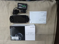 Sony PlayStation PSP 3006 Piano Black Excellent Condition In Box JAPAN REGION