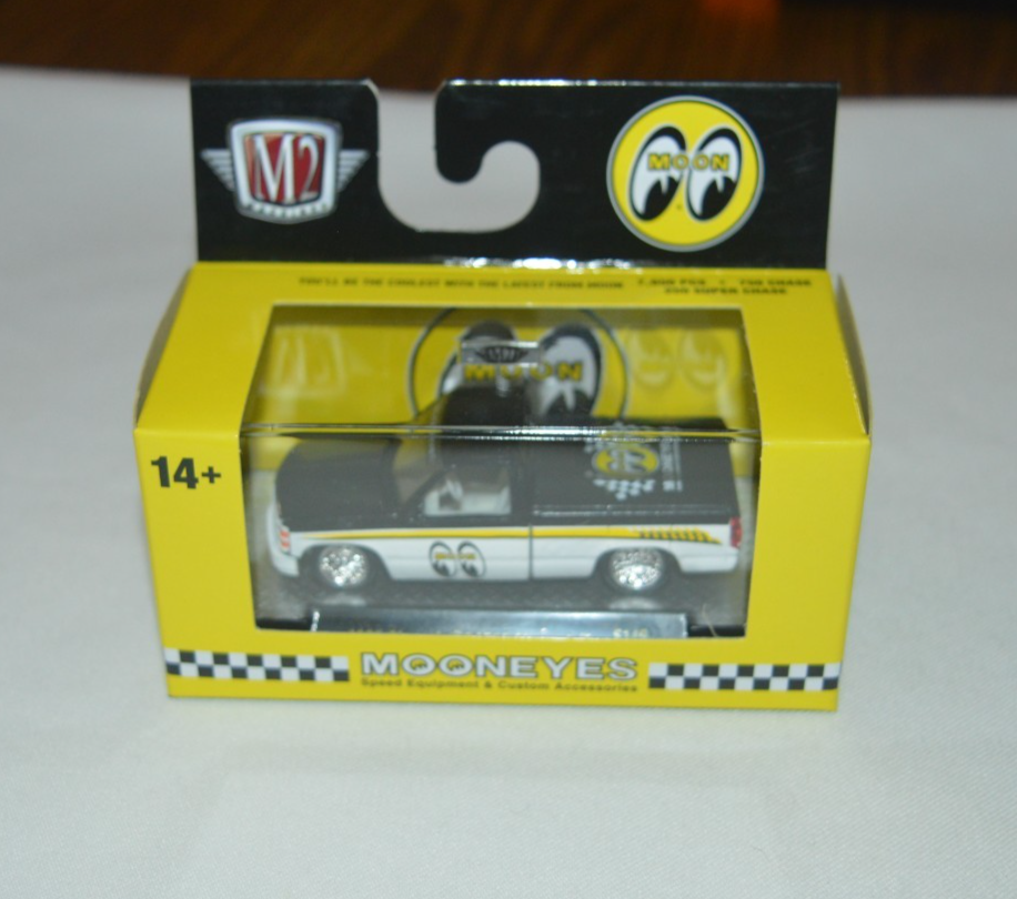 M2 MACHINES 2026 MOONEYES S149 - 1990 CHEVROLET C1500 SILVERADO