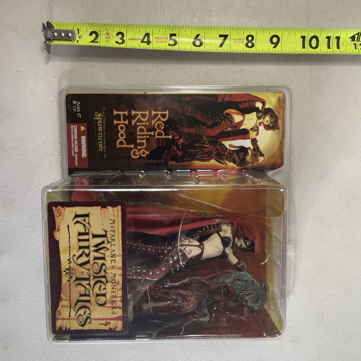 マクファーレン モンスター 赤ずきん McFARLANE TWISTED FAIRY TALES