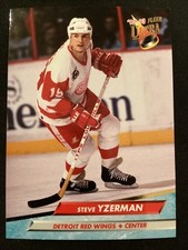 1992-93 Fleer Ultra Hockey Steve Yzerman-Detroit Red Wings #55