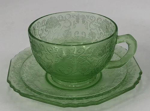 Vtg Hazel Atlas Florentine I Poppy Green Uranium Cup & Saucer Depression Glass