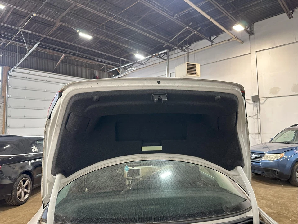 Used Deck Lid fits: 2014 Volkswagen Cc  Grade A - Imagem 2 de 4