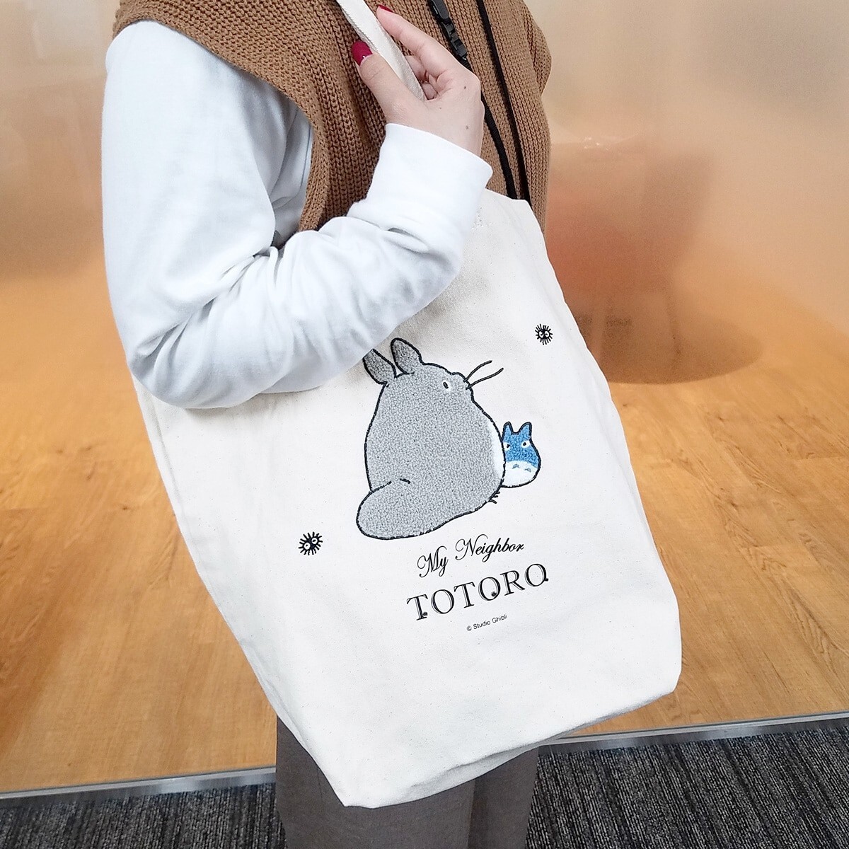 Official Studio Ghibli My Neighbor Totoro Medium Silhouette  NEW Studio Ghibli My Neighbor Totoro Embroidered Canvas Tote Bag Japan‎ main image 1