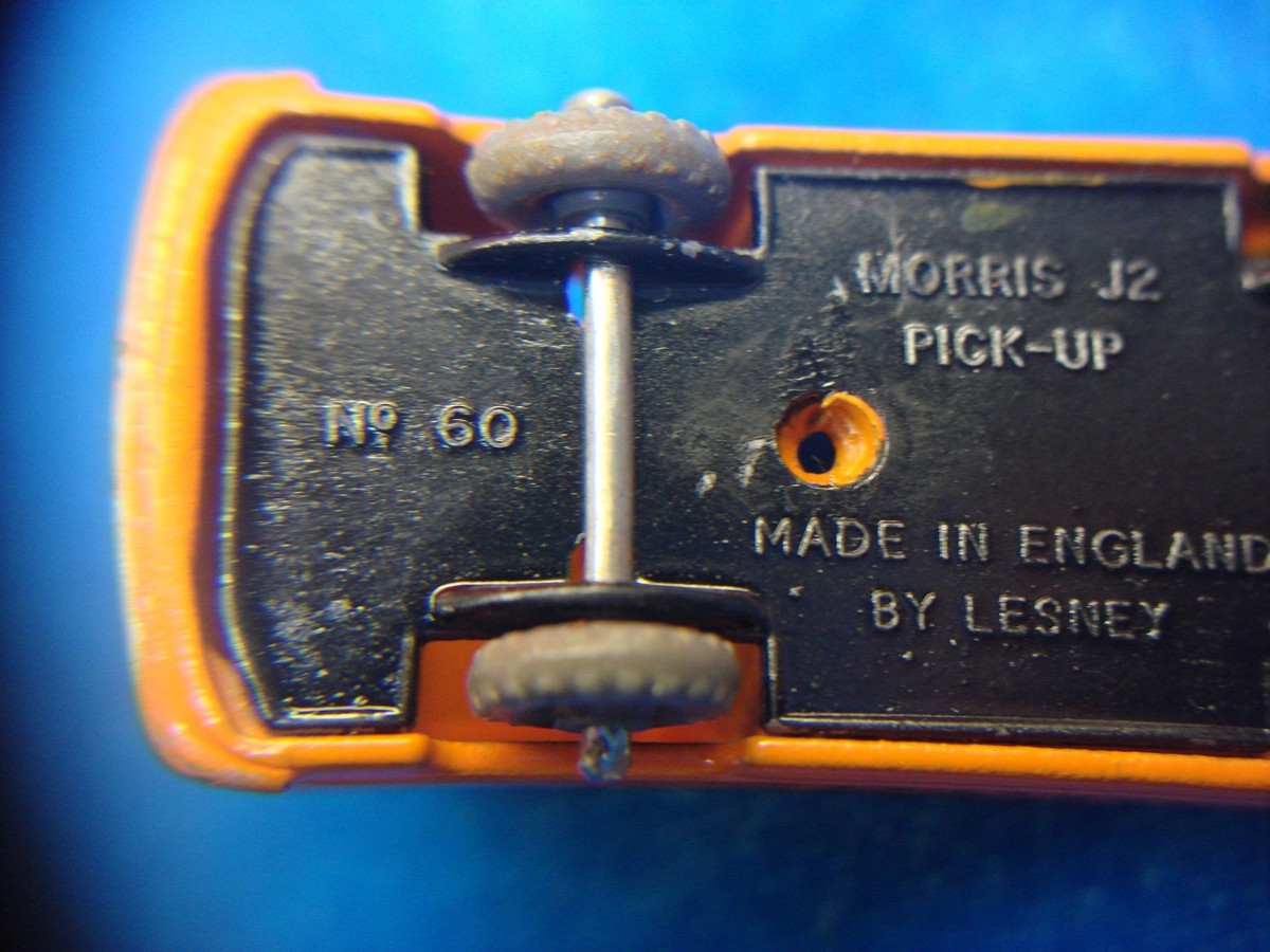 ミニカー MATCHBOX No.60 MORRIS J2 PICK-UP maxresdefault.jpg