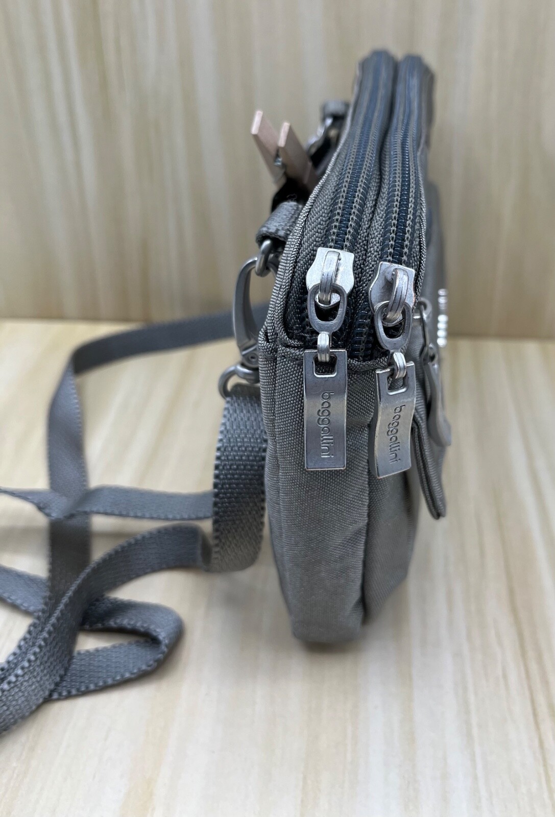 Baggallini Double Zip Gray Adjustable Crossbody A… - image 8