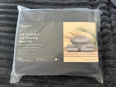 Miracle Made Luxe Self-Cooling & Self-Cleaning Bed Sheet Set King NAVY 4 Pc