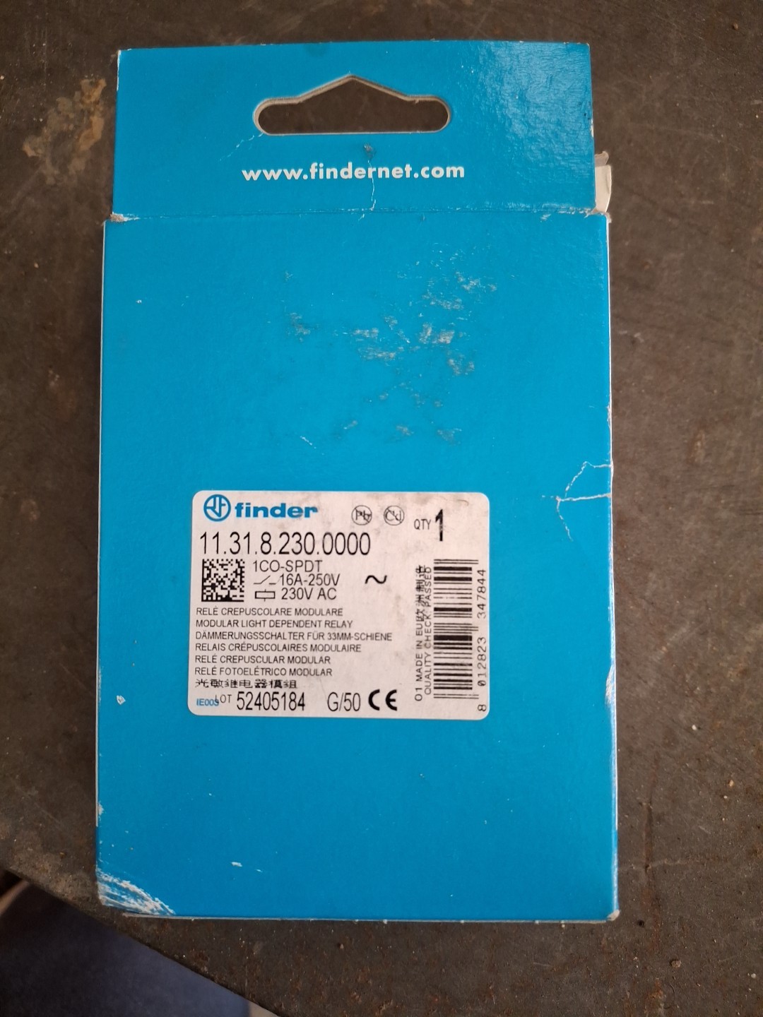 Finder 230VAC 16A Interruttore Crepuscolare - Bianco (11.31.8.230.0000)