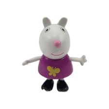 Peppa Pig Friends Playset Figure SUZY SHEEP w BUTTERFLY PURPLE OUTFIT Toy