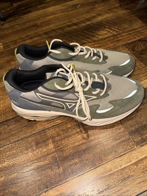 Mizuno Wave Rider Beta Mens Sz 10/Vintage Khaki/Black Sand/Grape Leaf