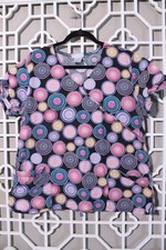 SB Scrubs Scrub Top Women L Black Pink Retro 90s Pattern Medical Nurse V-Neck