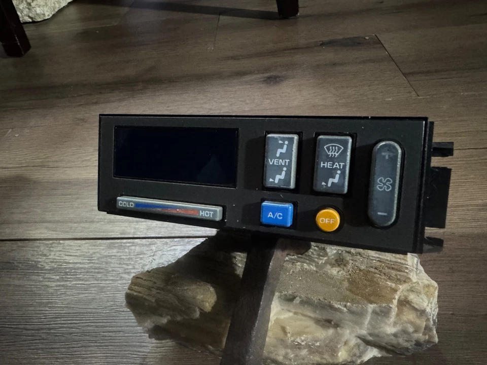 1988-1994 Chevy Silverado GMC C/K 1500 2500 Climate Control Panel P/N: 16204785 - Image 2 of 3