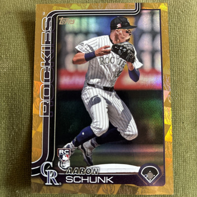 2025 Topps Aaron Schunk Rookie RC Spring Training Gold Foil /50 # 05 Rockies