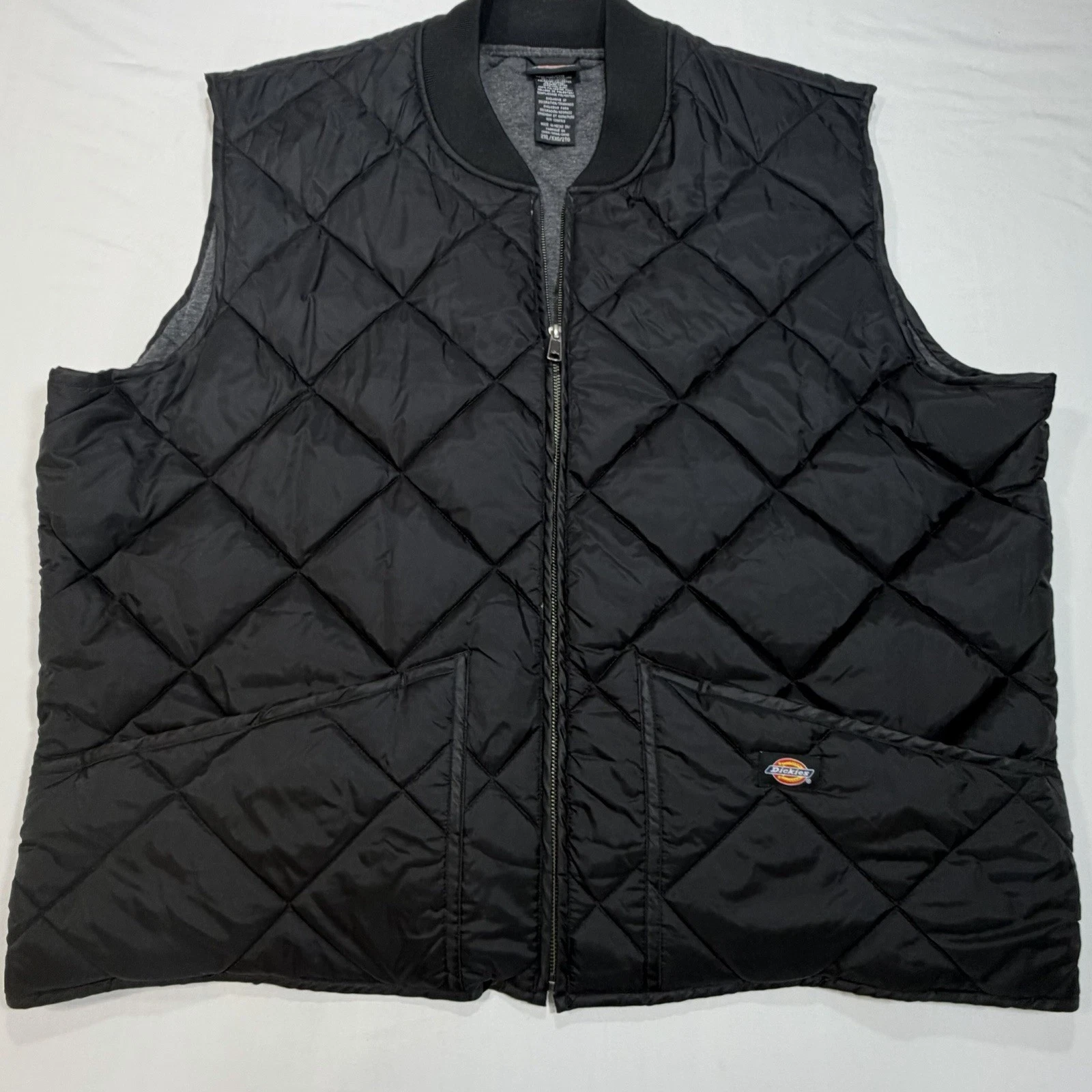 Dickies Diamond Quilted Puffer Vest Men's 2 XL Full Zipper Black Vest -Pockets
Opens in a new window