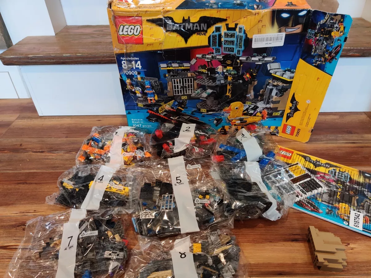 LEGO Batman Movie Batcave Break-in 70909 (1,047 Pieces) 