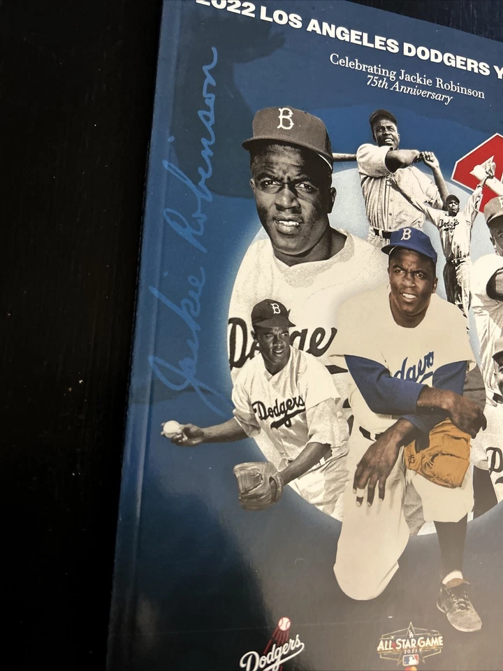 2022 LOS ANGELES DODGERS YEARBOOK JACKIE ROBINSON TRIBUTE VIN SCULLY! - Image 2 of 4
