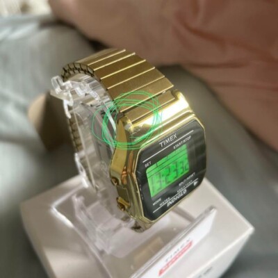 Mint Timex Supreme Gold Metal watch FW19 Rare WATCH from Japan