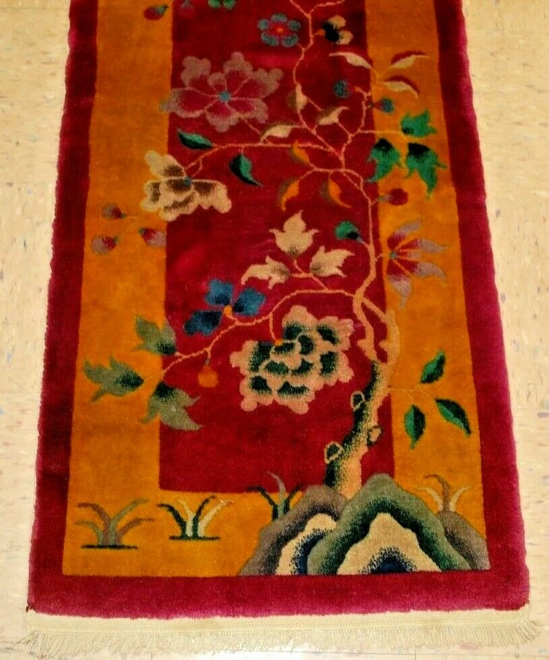ALFOMBRA CHINA ANTIGUA DORADA ART DECO WALTER NICHOLS DÉCADA DE 1920 2' X 3'10" TINTE VEGETAL Foto 3 de 4
