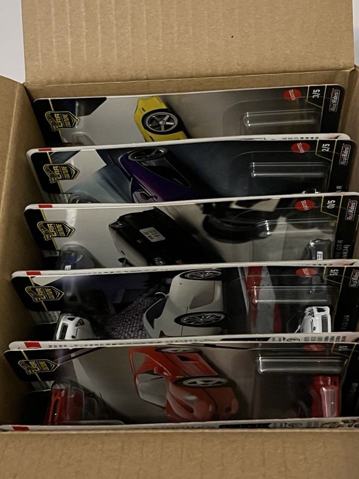 Hot Wheels Premium 2025 Timeless Icons Case FPY86961 N w/