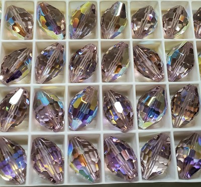 Vintage Swarovski 5200 18x12mm Large Oval beads, Light Amethyst AB (2pcs)