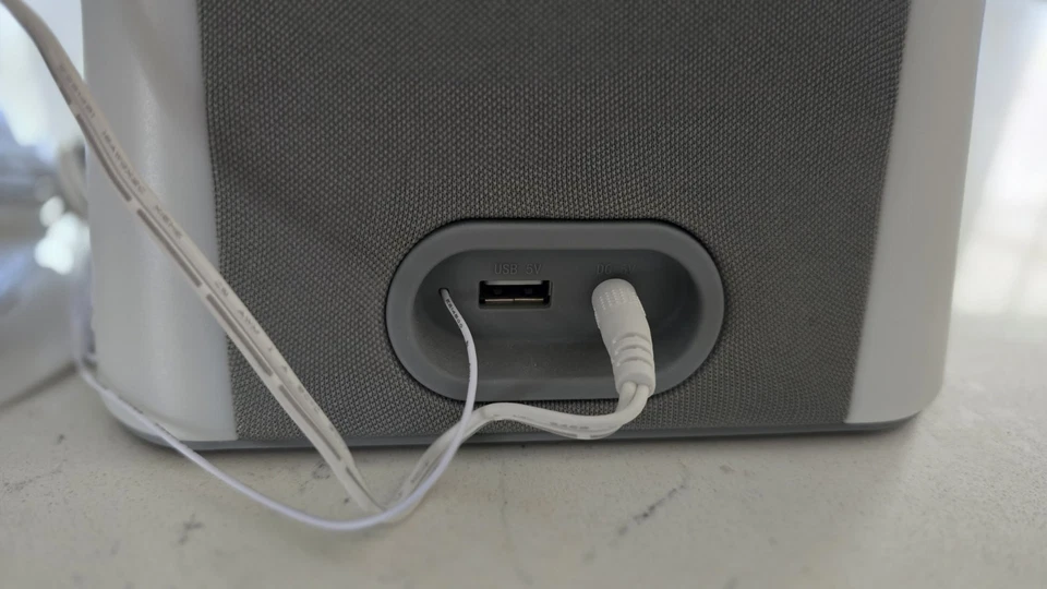 i-Box Glow RGB Bedside Alarm Clock Wireless Charging Bluetooth Connection & USB - Image 4 of 4