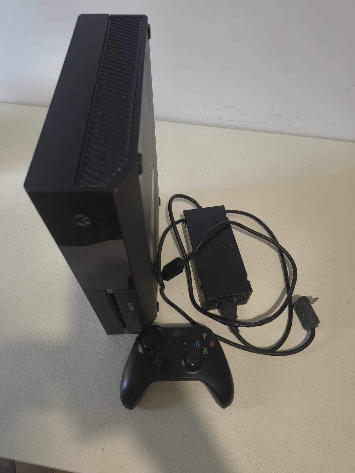 Microsoft Xbox One 500GB Console - Nera