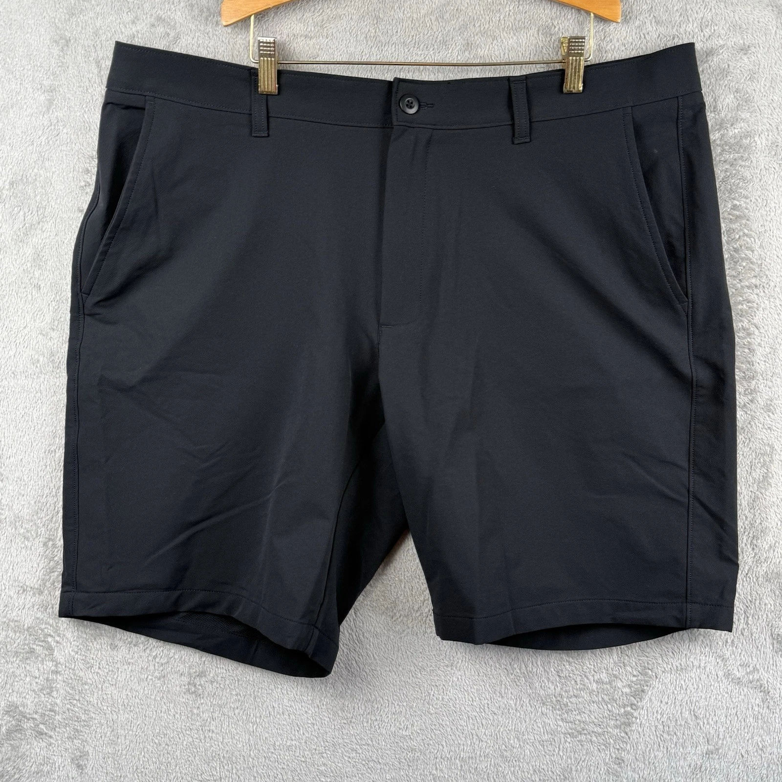 Under Armour Shorts Mens 42 Black Poly Golf Activewear Chino Performance Preppy