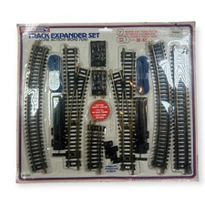 Life-Like Track Expander 8650 and HO Switches 2 Left 8605 & 2 Right 8604 NIB