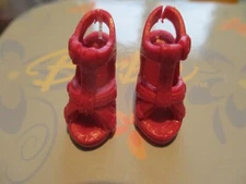 BARBIE DOLL / PAIR OF SHOES: BOOTS, PUMPS ....... (1027)