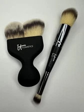 It Cosmetics Heavenly Luxe Dual Foundation Concealer #7 and #19 Contour brush