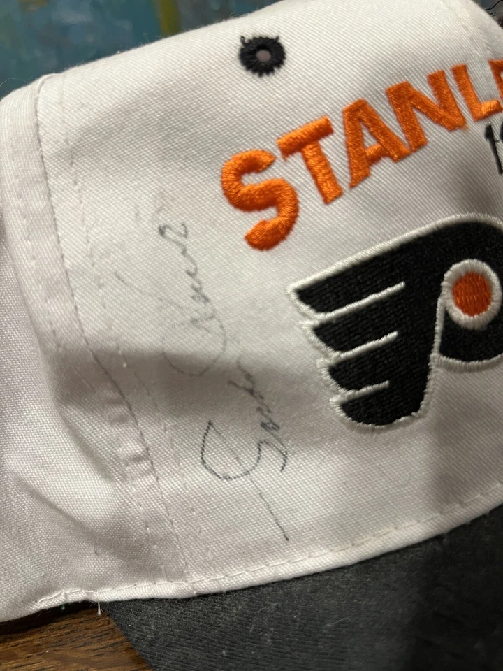 🌟WOW Signed GORDIE HOWE AUTOGRAPH DETROIT RED WINGS FLYERS 1997 STANLEY CUP HAT - Image 2 of 4