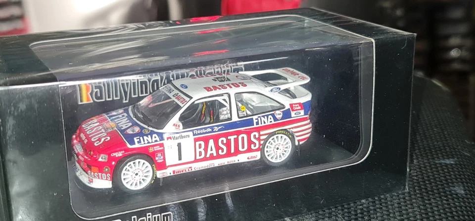 1x RICH007 Ford Escort Cosworth P.Snijers Rally CONDROZ 1995 BASTOS -1:43 - Immagine 2 di 4