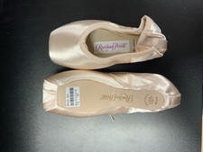 RUSIAN POINTE BRAVA POINTE SHOE size 37 width 3 vamp 2 soft shank
