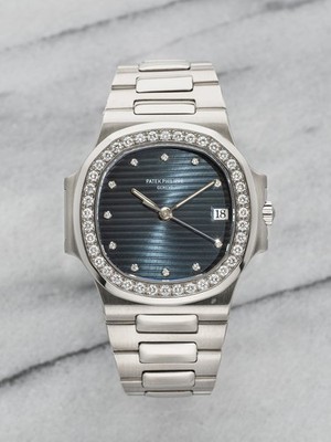 Vintage 1992 Patek Philippe Nautilus 3800/1P Platinum Auto Blue Dial 37mm