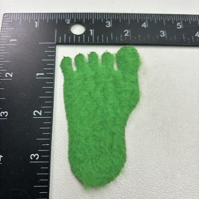 VINTAGE Kinda Gross SUPER FUZZY GREEN FOOT & TOES Patch 25RE
