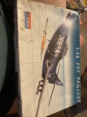 Monogram 1/48th scale F9F Panther US Navy Fighter Model Kit Open Box 1990