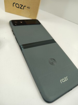 Motorola Razr 40 5G 256GB 8GB RAM XT2323-1 6.9