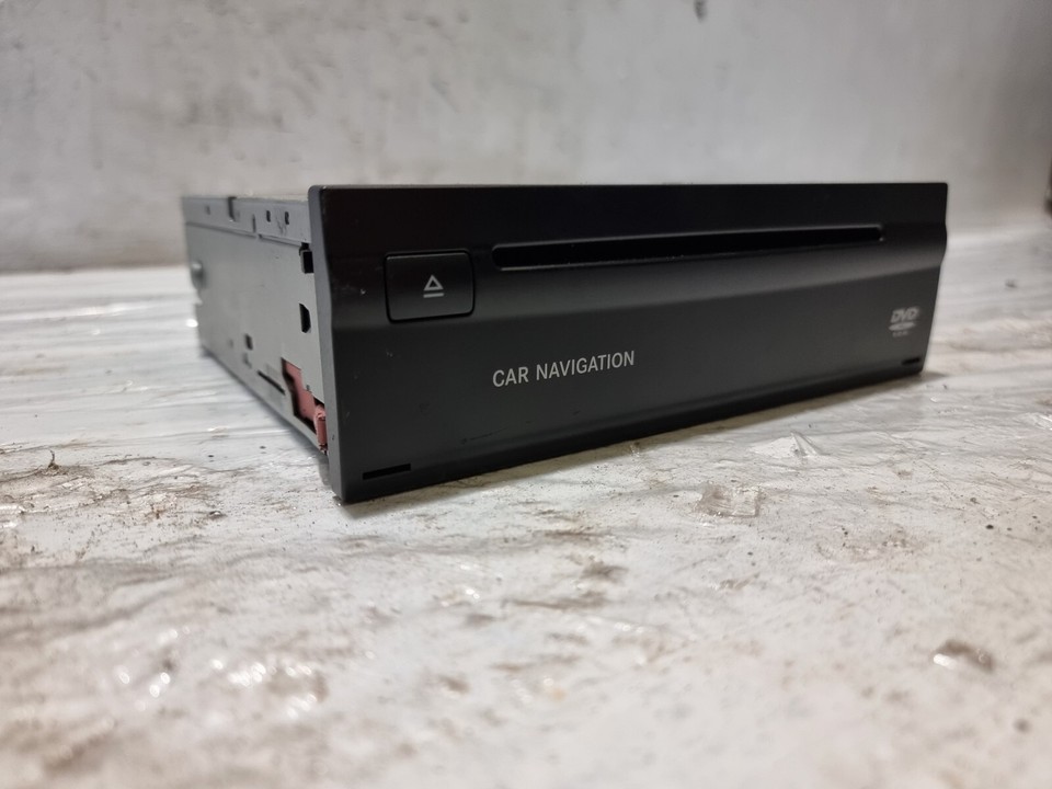 Mercedes SClass DVD Player & Car Navigation Unit 2005 W220 OEM