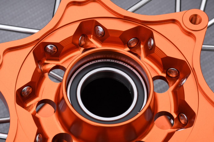 Roue à rayons KTM SX 250 rigide en aluminium pour conversion supermotard