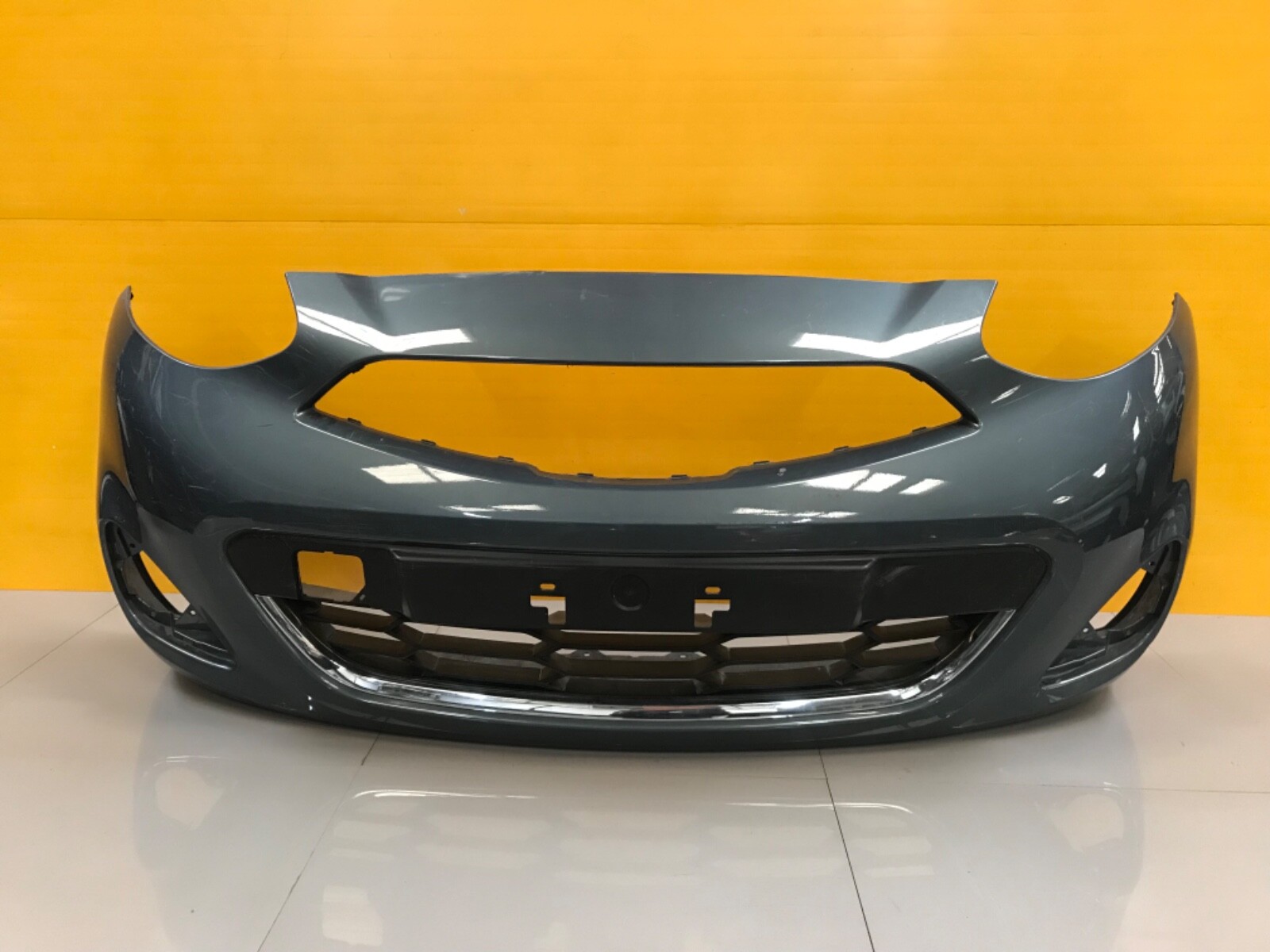 Nissan micra 2013-17 GENUINE front bumper each - Image 10