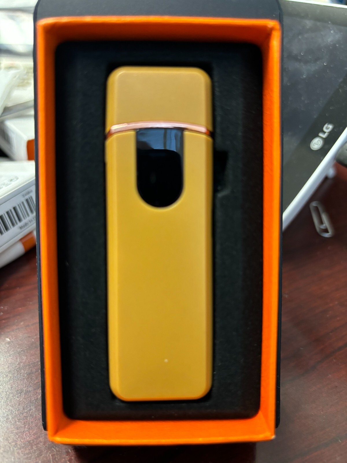 - Classic Fashionable With Usb Charger - Flameless
