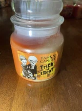 Yankee Candle Jar Candle 45-50 hrs Burn 12 oz Trick Or Treat Candy Corn