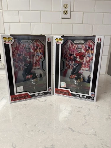Funko Pop! Trading Cards NFL Tampa Bay Buccaneers TOM BRADY #11 LOT OF 2 !!!