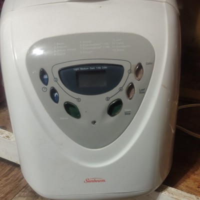 Sunbeam Programmable Automatic Bread Machine White 12 Settings 1.5-2lb Loaf
