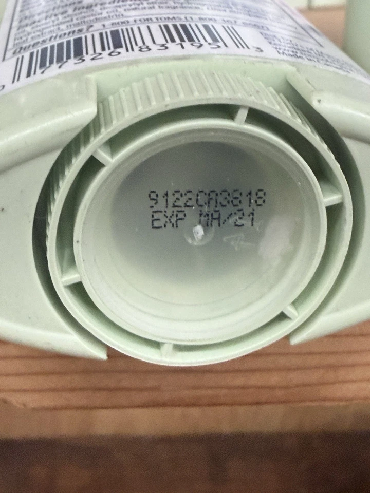 2xTom's of Maine Desodorante Humedad Antitranspirante 24 Horas, Polvo Natural Paquete de 2 Foto 3 de 3