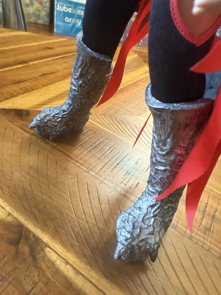 KISS Gene Simmons Figures toy co Mego 12 Inch (1:6) Figure Dynasty Costume - Image 3 of 4