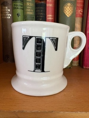 Anthropologie große Monogramm Initiale T Becher Kaffee Tee Becher