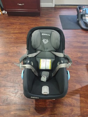 Uppababy mesa car seat with two bases and travel bag