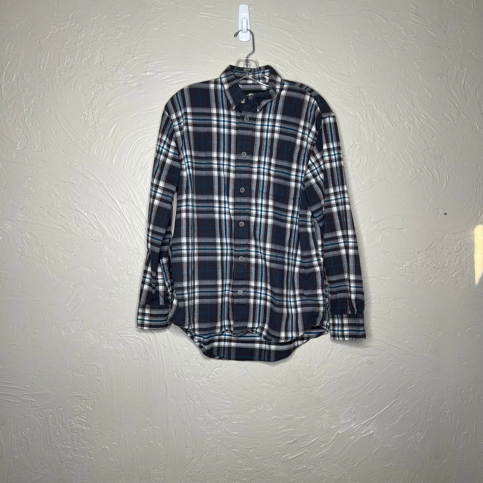 Cabela's Men's Medium Flannel Button Down Shirt