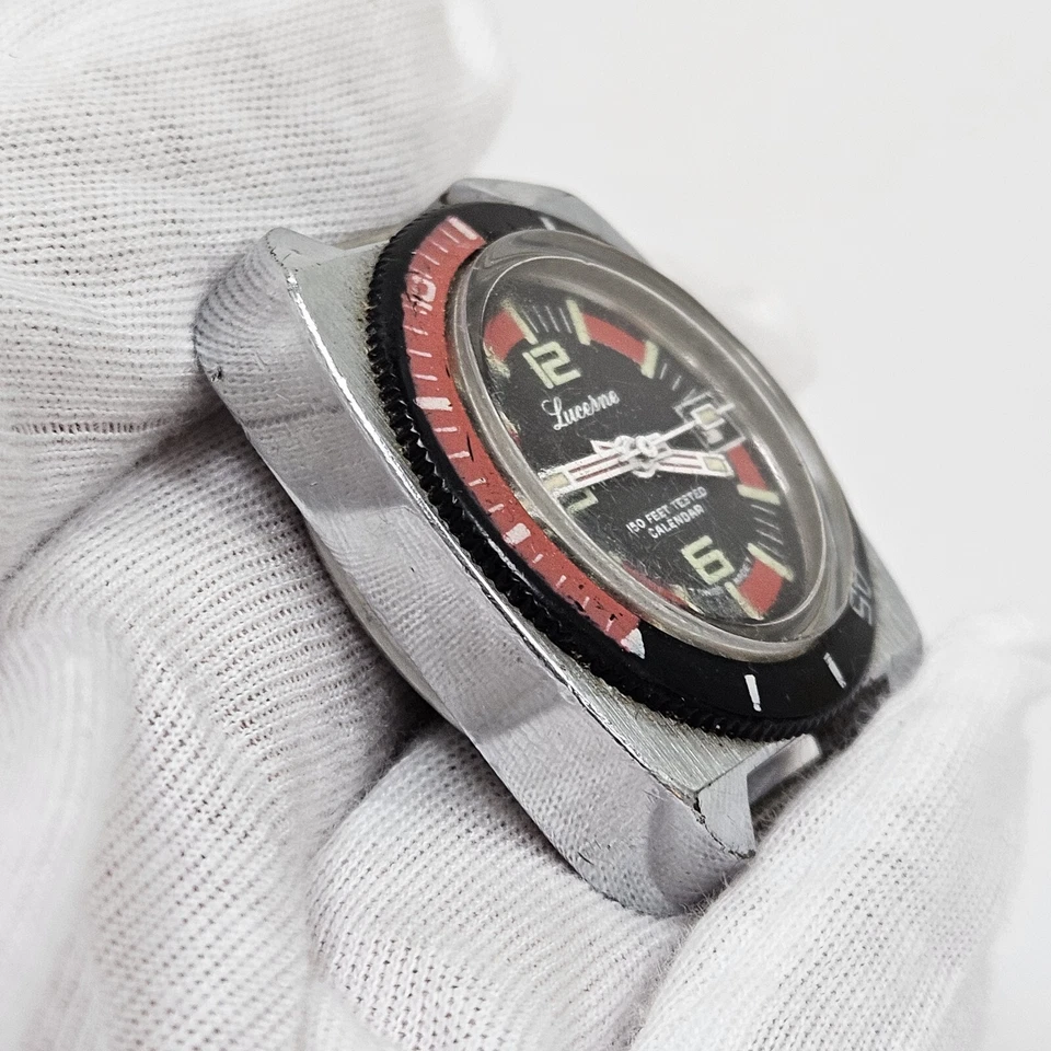 Reloj de cuerda manual Lucerna Diver de colección para hombre 150 pies plateado bisel giratorio mecánico Foto 2 de 4