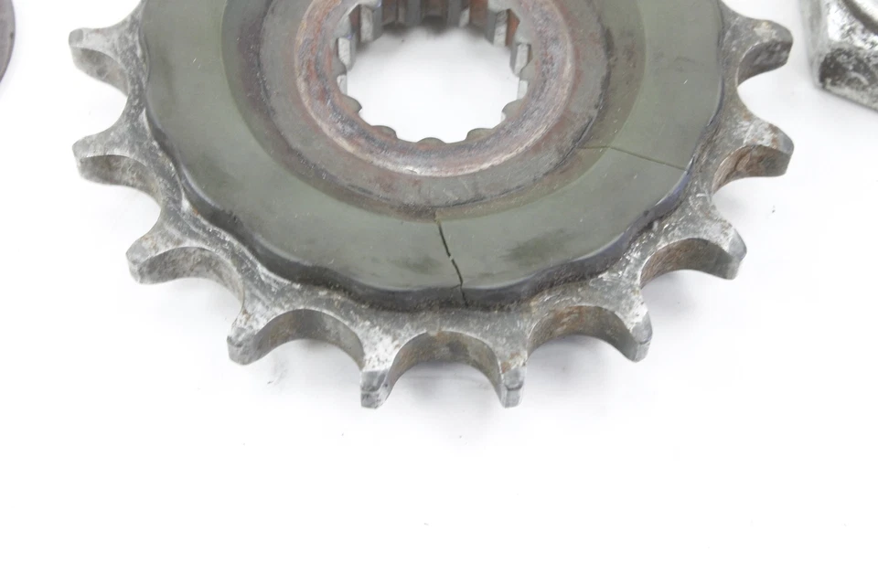 Piñón delantero Suzuki GSXR1000 2003 2004 Foto 4 de 4